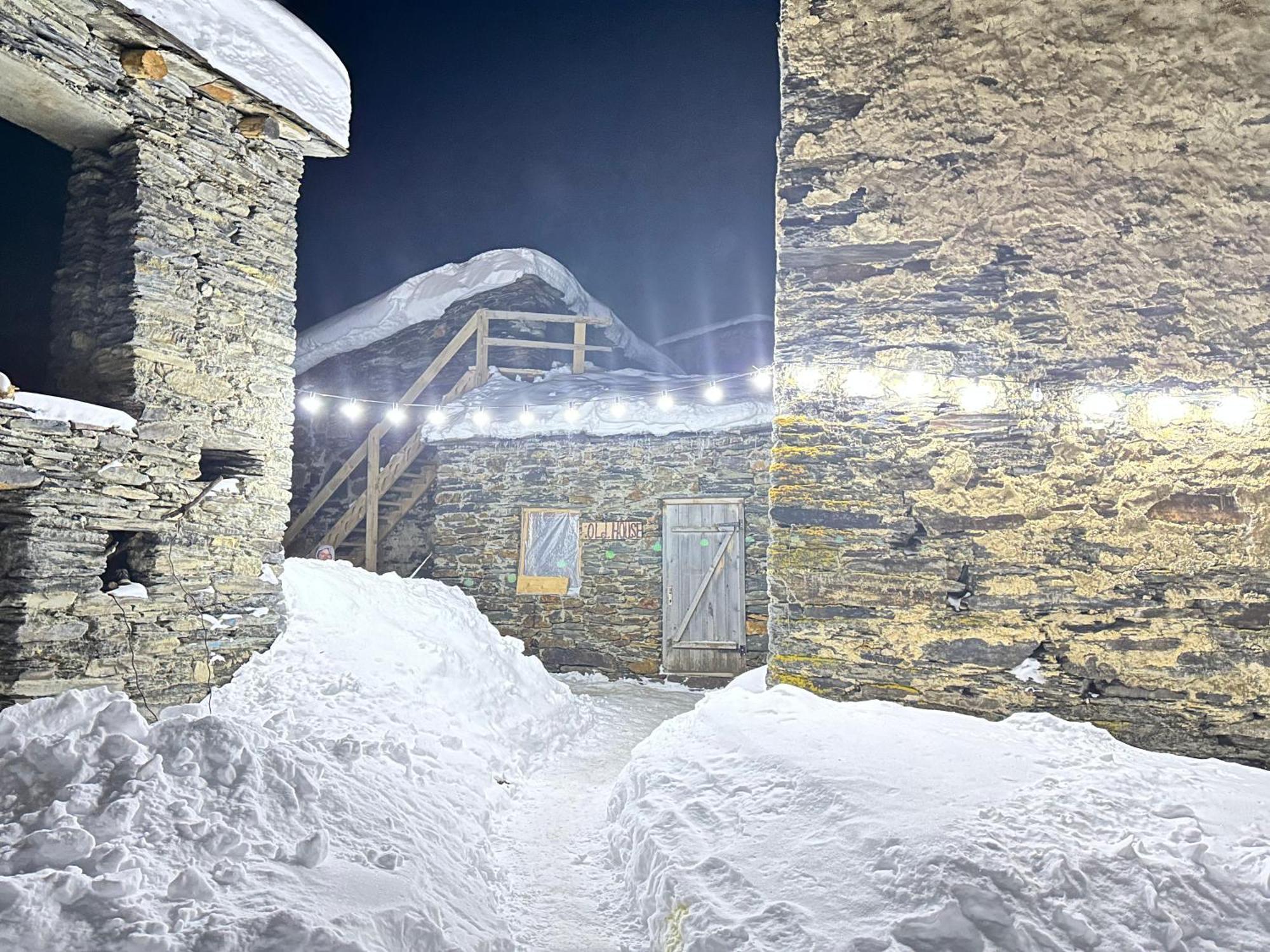 Old House Ushguli Exterior foto