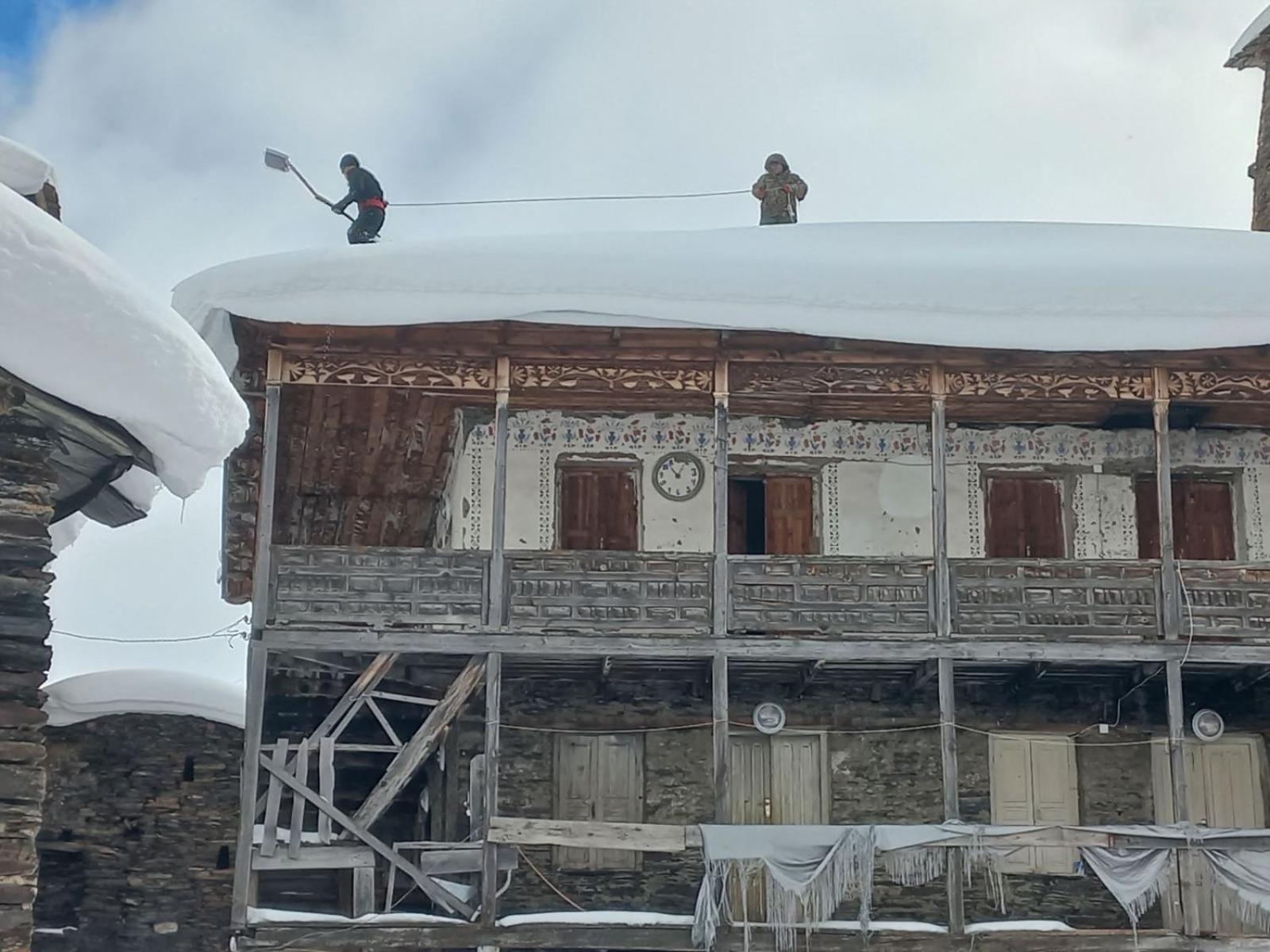 Old House Ushguli Exterior foto
