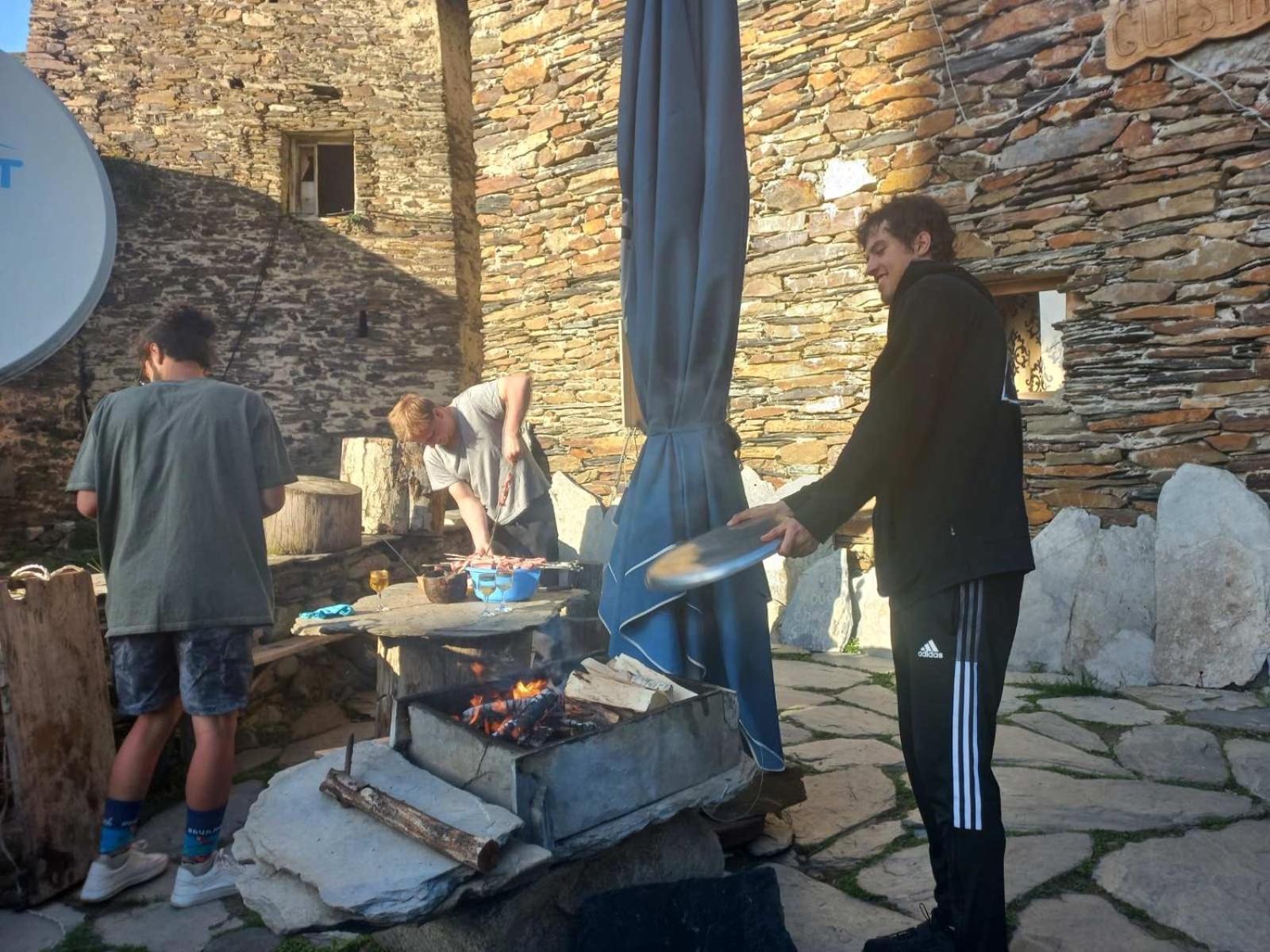 Old House Ushguli Exterior foto
