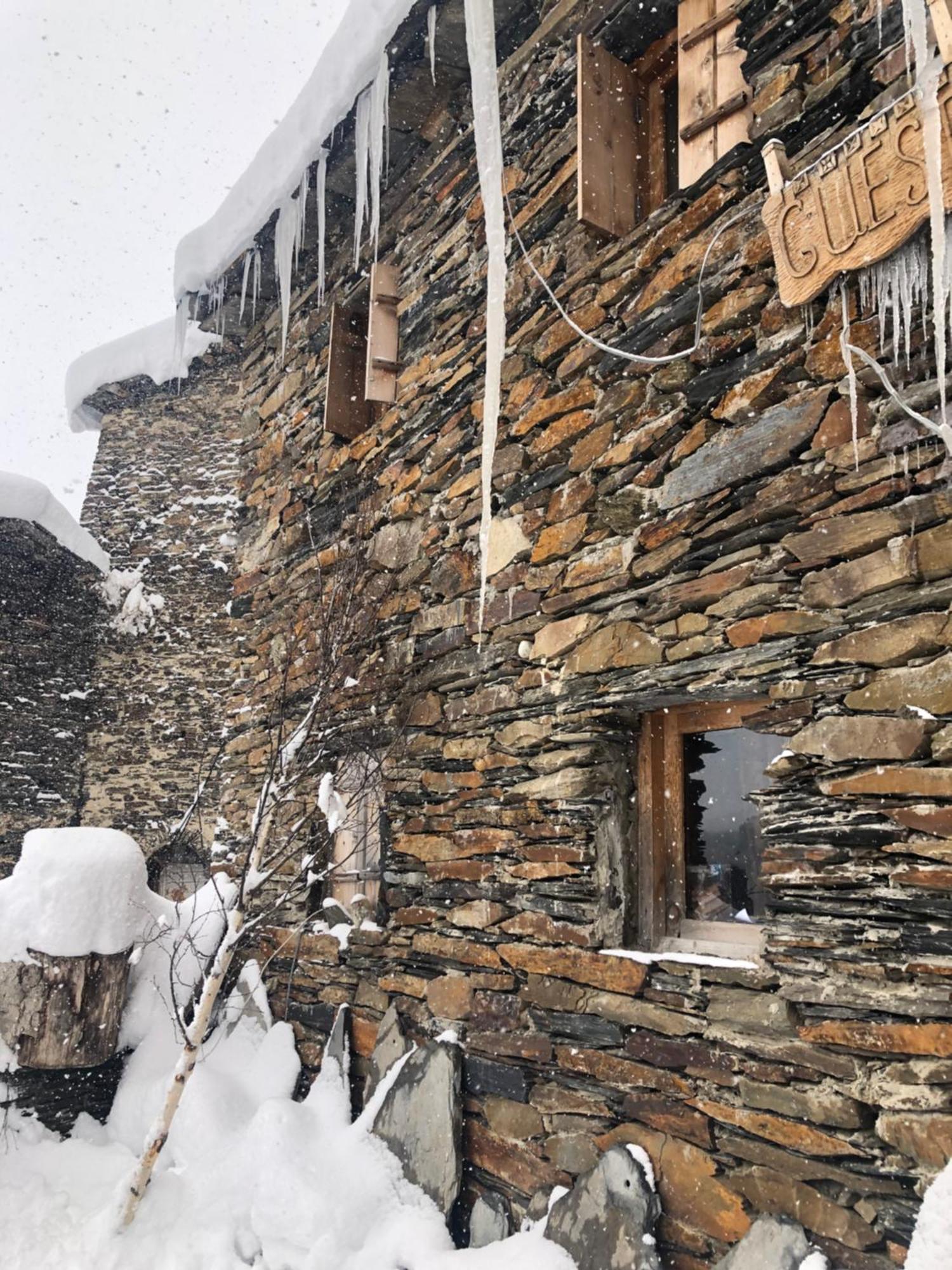 Old House Ushguli Exterior foto